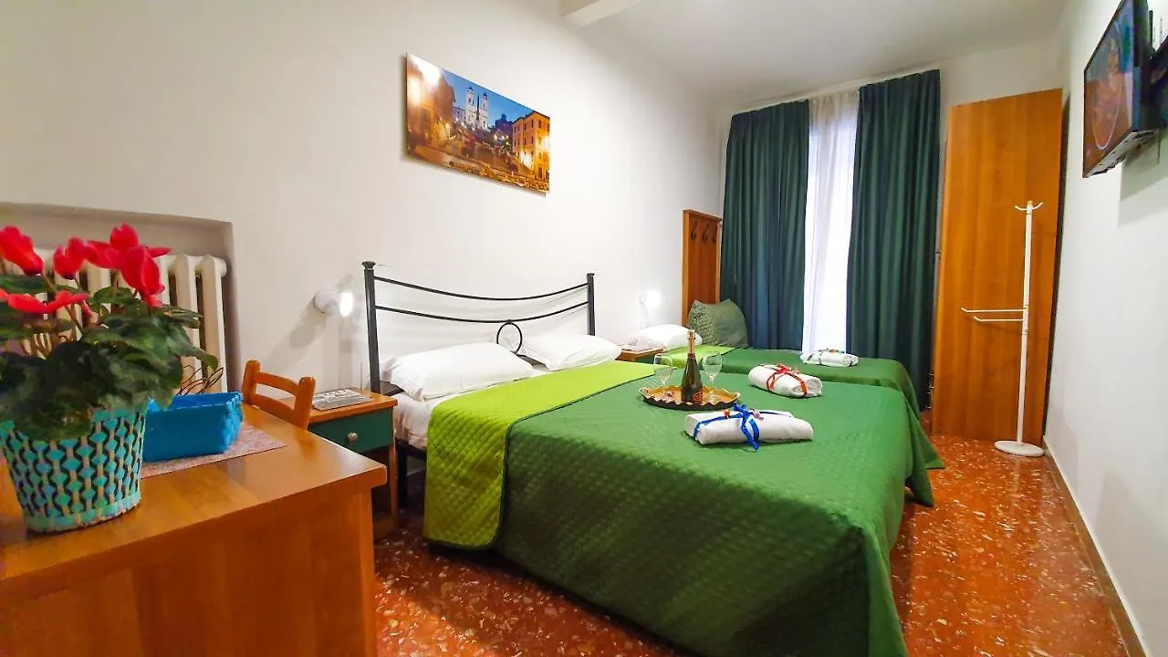 Guest house La Casa Verde Roma - Free Secure Parking If You Book 3 Nights Italy