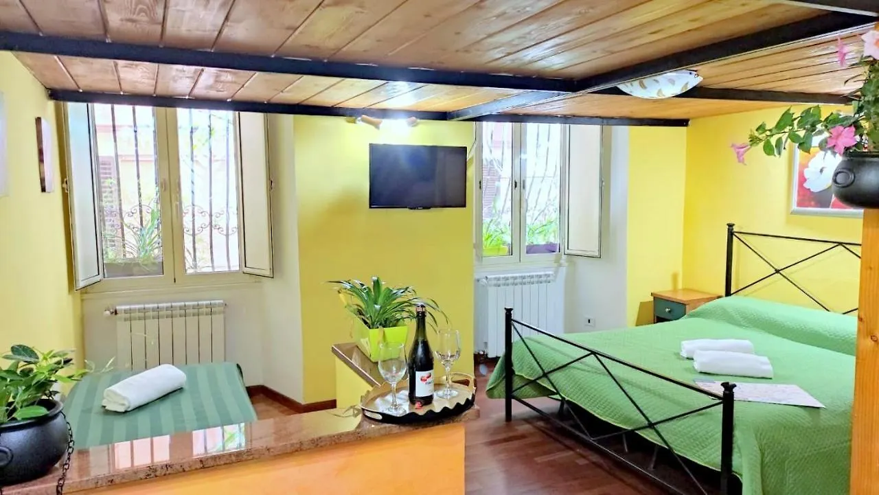 La Casa Verde Roma - Free Secure Parking If You Book 3 Nights 0*, Rome Italy