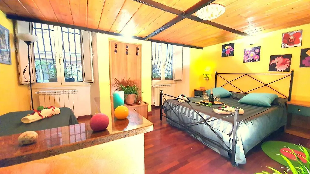 La Casa Verde Roma - Free Secure Parking If You Book 3 Nights Rome