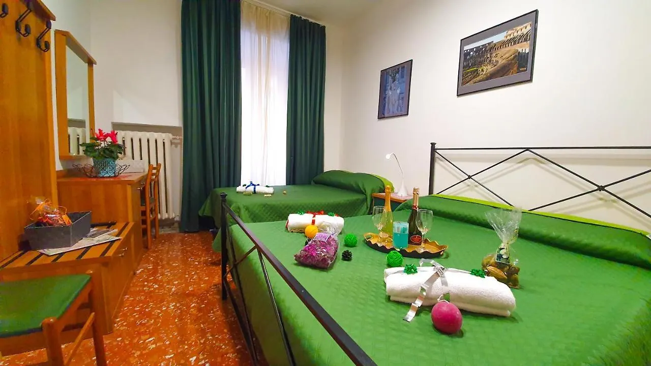 La Casa Verde Roma - Free Secure Parking If You Book 3 Nights Italy