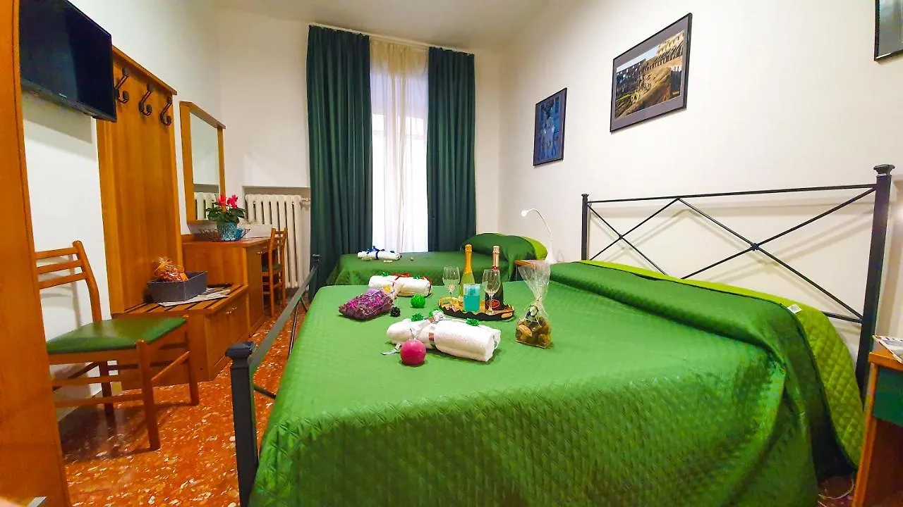 La Casa Verde Roma - Free Secure Parking If You Book 3 Nights
